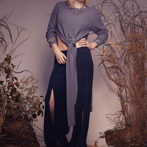 Long panel tying fashion sweater